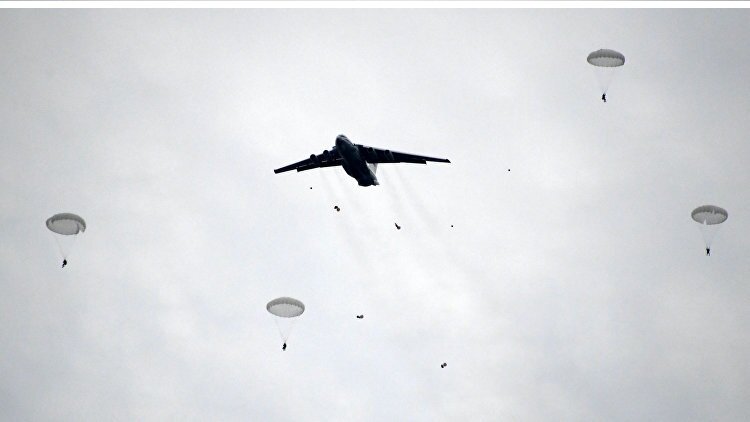 Фото с последних учений ВДВ в Крыму. 