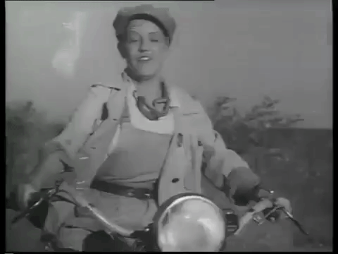 Кадр из фильма "Трактористы"