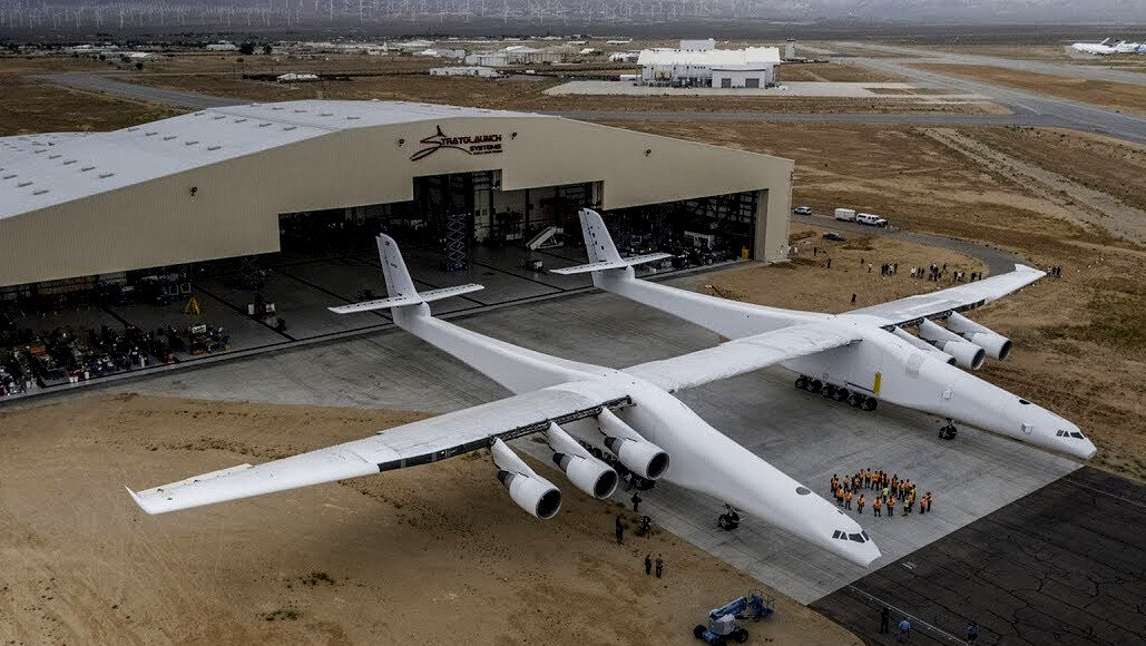 Stratolaunch Model 351. Самый большой размер крыла. Источник: Scaled Composites