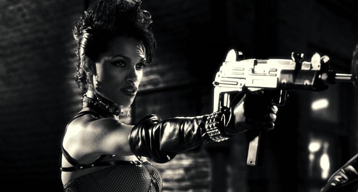 Кадр из фильма "Город грехов" (2005)