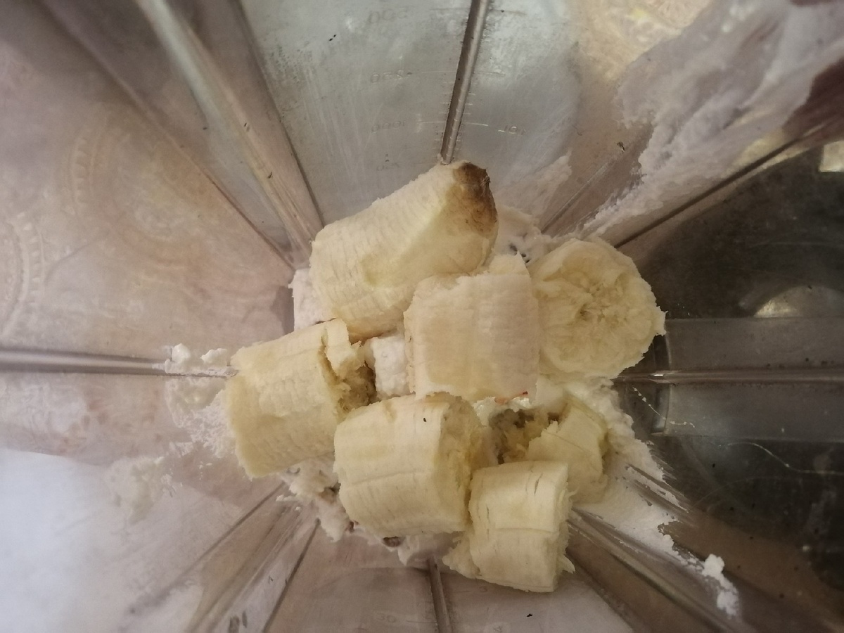 Все в блендер и сгущенку туда же