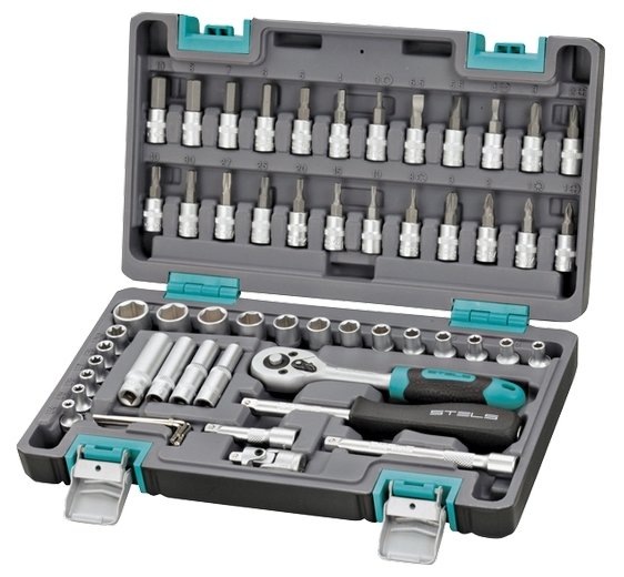 Недорогой, но достаточно универсальный набор инструментов STELS в пластиковом кейсе (57 предметов):  Узнать цены и срок поставки:  https://vk.cc/aluRQZ