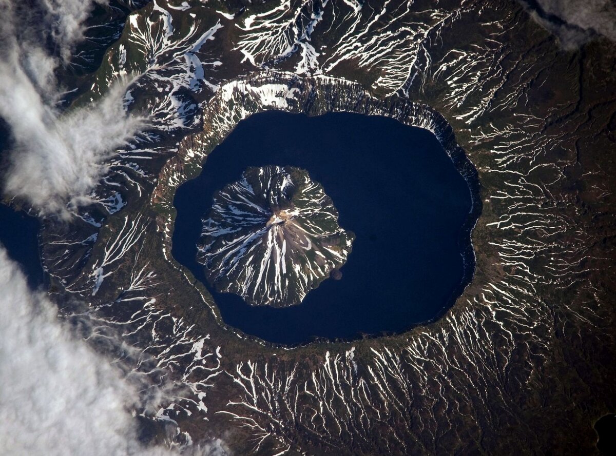 Вулкан Креницына