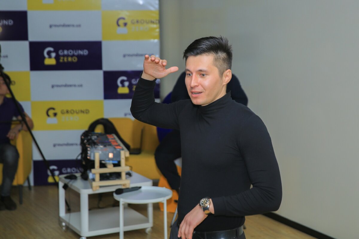 Сколько вокруг героев, о которых мы не слышали, а сколько чудовищ? Сотни, а может и тысячи невероятных историй, которые произошли на самом деле, но так или иначе мы о них не слышали, Вы знали что тысячи священников оказались педофилами, о расследовании котором был снят фильм В ЦЕНТРЕ ВНИМАНИЯ в 2016. А как фанатики джихадисты штурмовали отель в Индии? Там же за сутки расстреляли сотни невинных людей, а тысячу спас отважный стаф гостиницы. А сколько было эпических побегов из Колоний, тюрем и лагерей, Великих сражений огромных корпораций, расизм, сексизм, нацизм и так далее. Все эти и другие истории переданы нам в этом ничтожно маленьком списке фильмов ОСНОВАННЫХ НА РЕАЛЬНЫХ СОБЫТИЯХ, которые вы можете пересмотреть во время карантина за пару вечеров.


