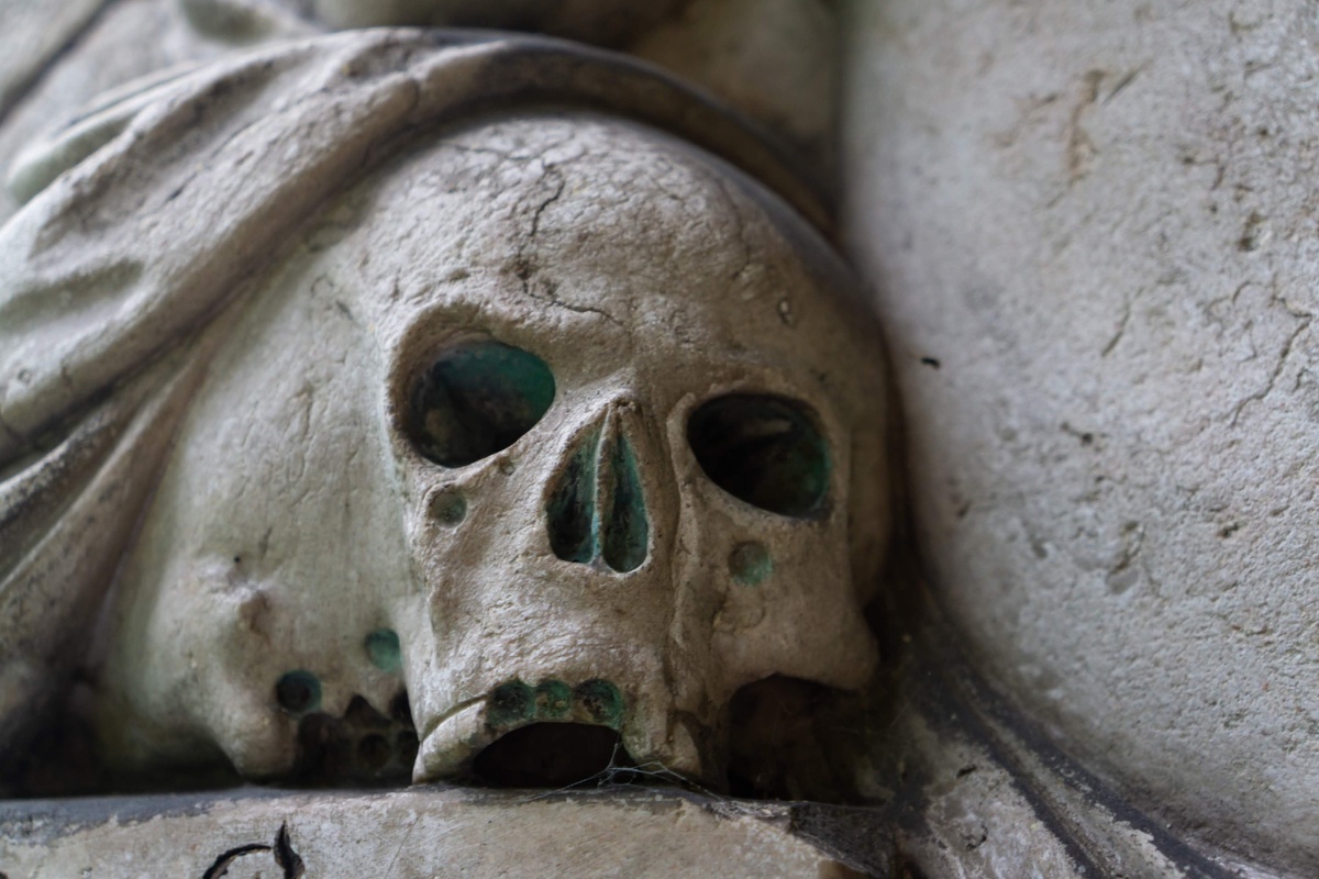 Фото со старого кладбища в Зальцбурге (фото мое)