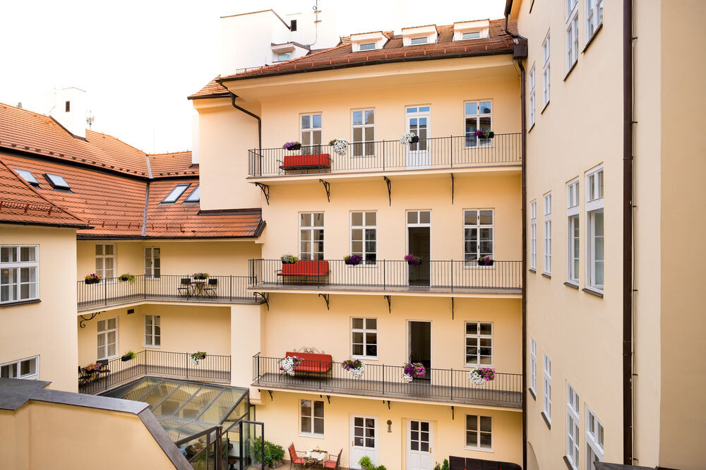 Hotel Leonardo Prague 4*