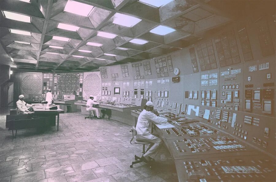 Это была ночная смена, которая не участвовала ранее в таких исследованиях. Суть эксперимента сводилась к приведению работы энергоблока в режиме «выбега». Тестировалась система электроснабжения в случае аварии, которая до этого момента так и не была введена в работу атомной электростанции. Опыт 1986 года стал четвертым и последним.