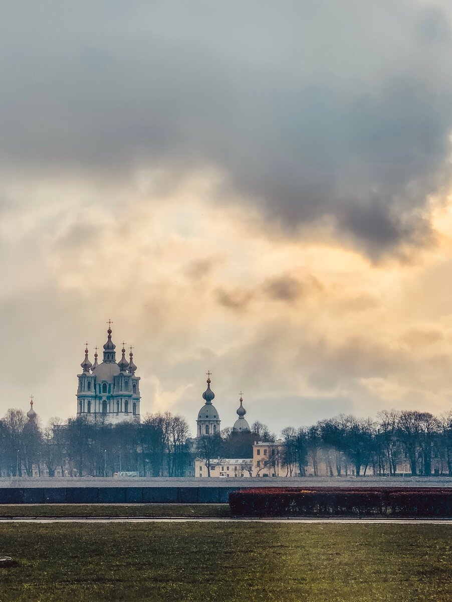 Смольный собор