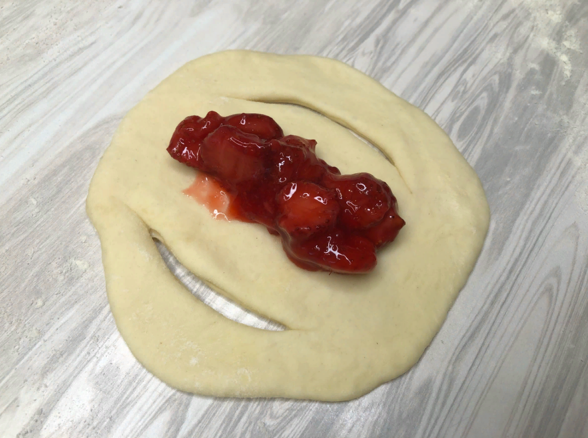 Как заворачивать пироги с ягодами
