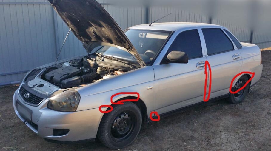 Осмотрим мой рабочий автомобиль, который я купил в августе этого года. Красным отмечены проблемные места этого автомобиля. Большинство русских авто ржавеют только в путь. 