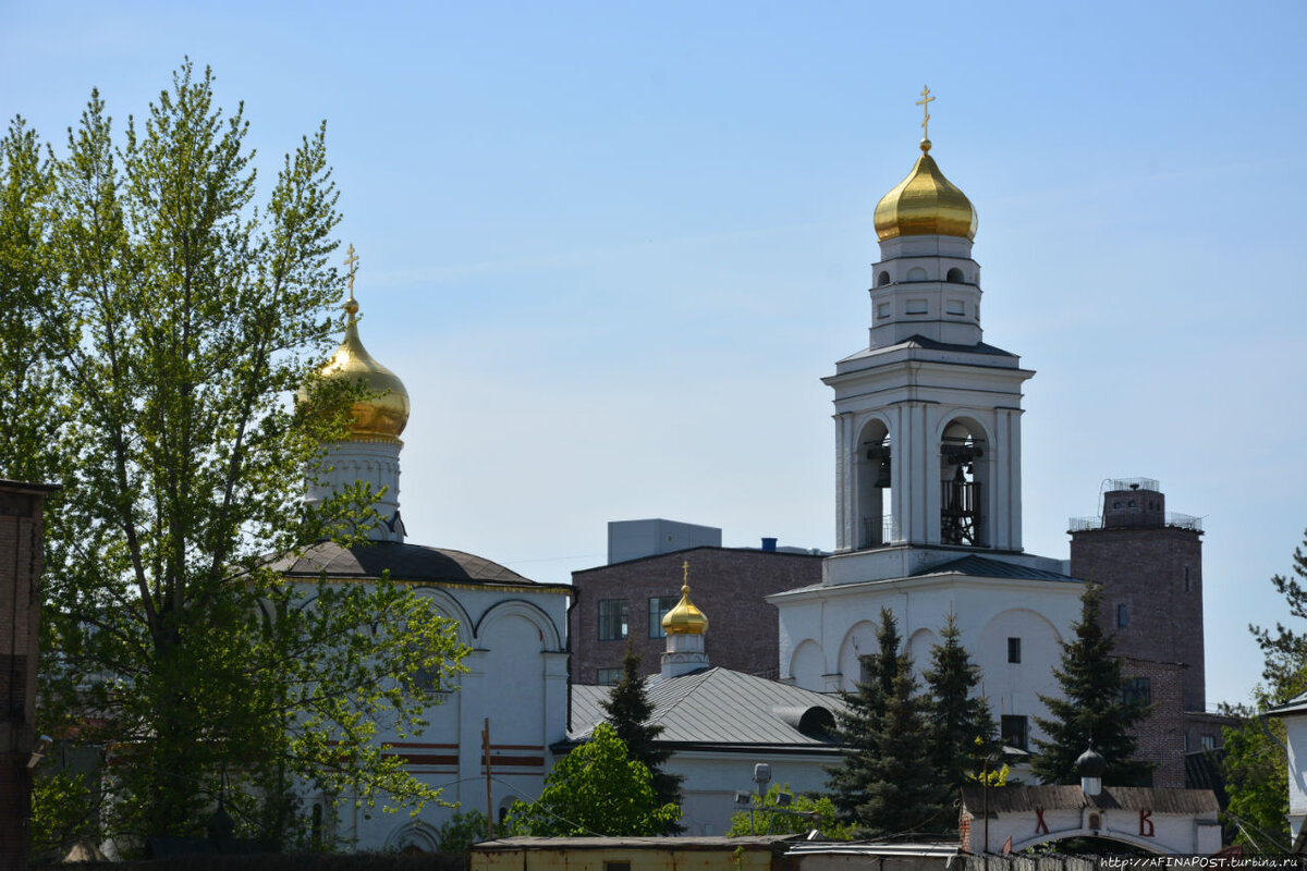 Храм рождества богородицы в старом симонове. Церковь Рождества Богородицы в Старом Симонове в Москве. Храм Рождества Богородицы Симонова монастыря. Храма Рождества Пресвятой Богородицы. Симонов монастырь. Старое Симоново храм Рождества Пресвятой Богородицы.