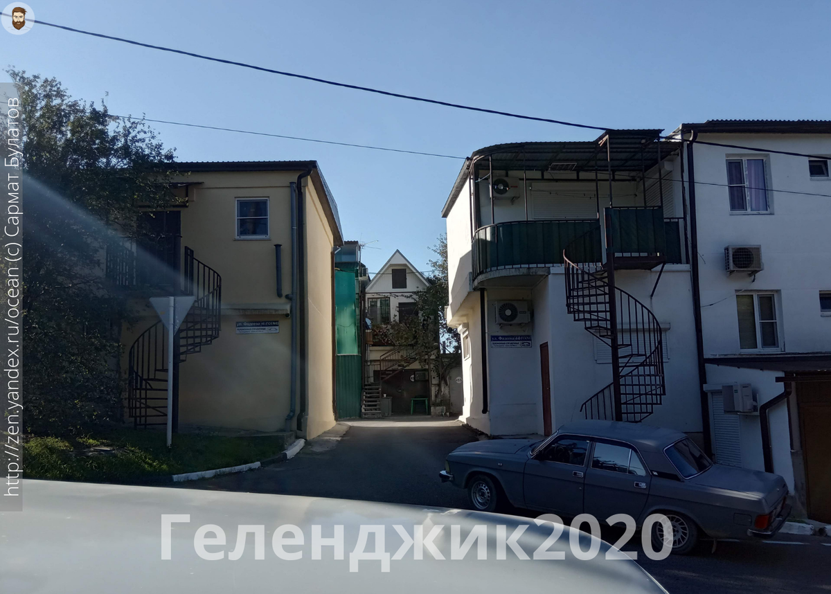 На первый взгляд и не скажешь, что это гаражи