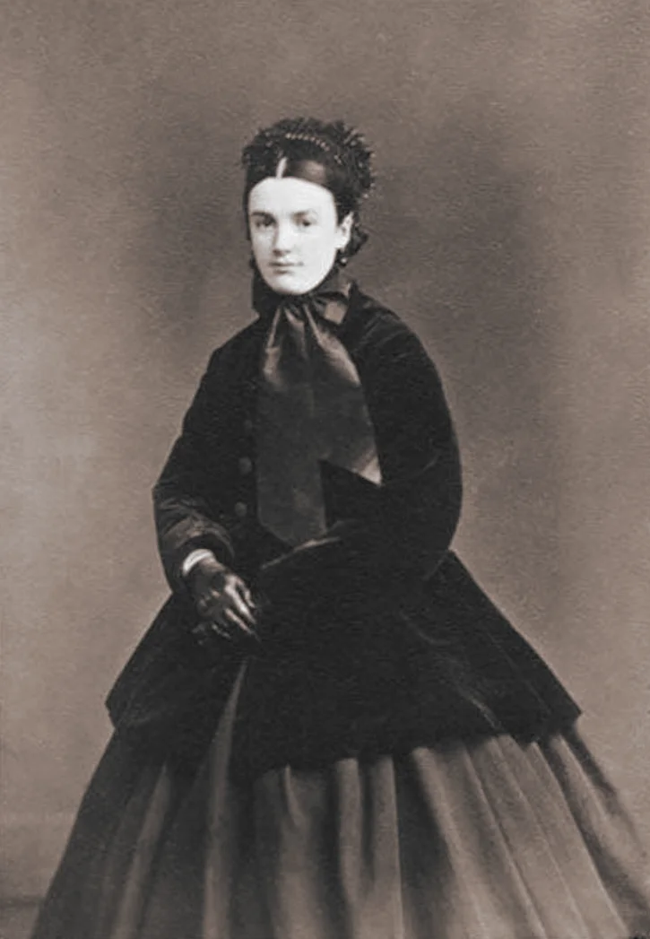 фотопортрет Гарриет Мордаунт в середине 1860-х