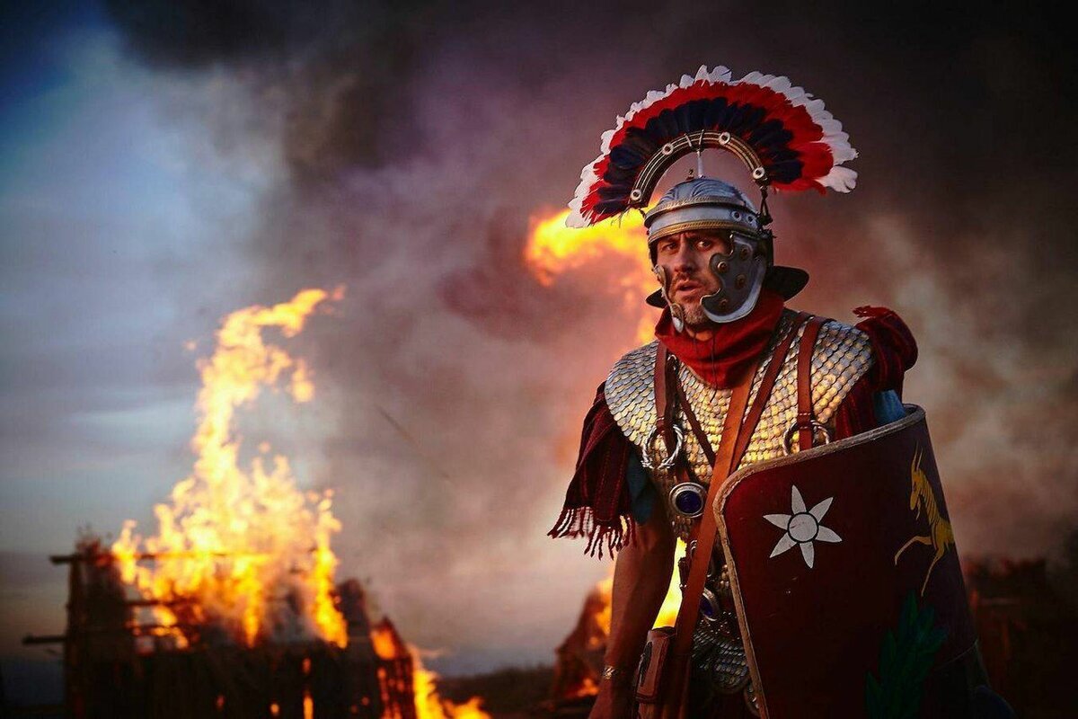 Легионер на марше. Реконструкция  