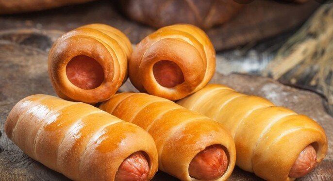 Сосиски в тесте,да может быть волосок прошрешься один раз, за то вкусно.