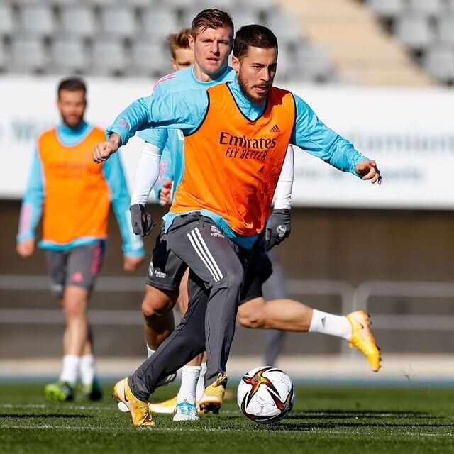 https://www.instagram.com/hazardeden_10/