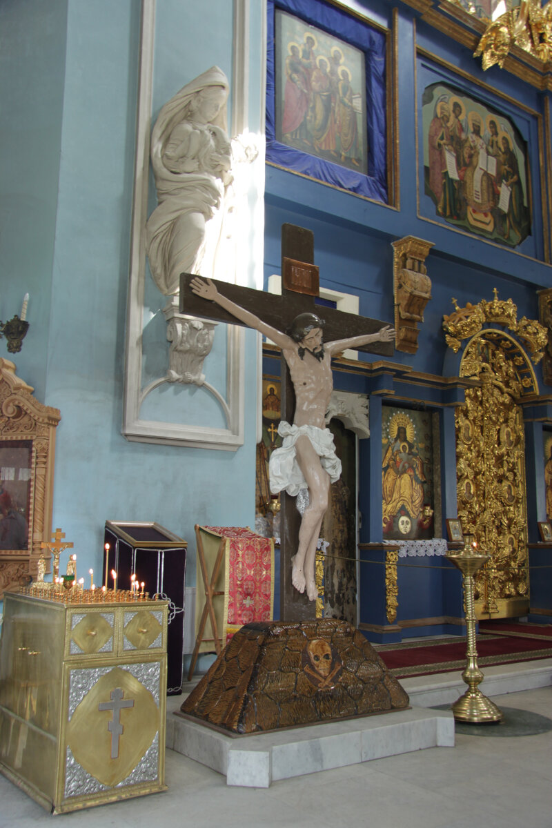 Старинная Знаменская #церковь в Дубровицах в стиле русского барокко не оставит никого равнодушным. Это удивительный памятник архитектурного зодчества, не просто так ее называют жемчужиной Подмосковья.-9-2