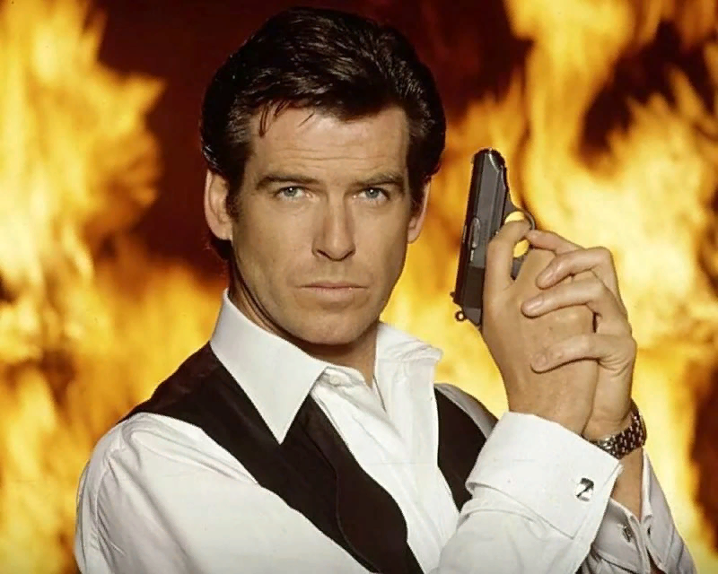 Пирс Броснан вв роли Джеймса Бонда