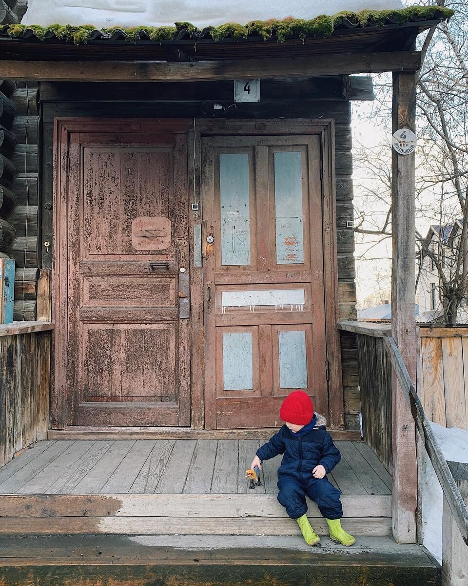 Фото из архива. Конечно, это не тот магазинчик с хлебом, но все равно навевает воспоминания)