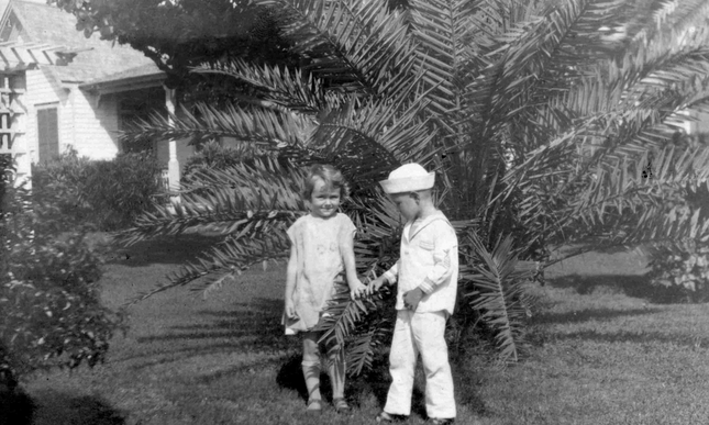 Роберт «Джин» Юджин Отто справа Все фото взяты из открытых источников