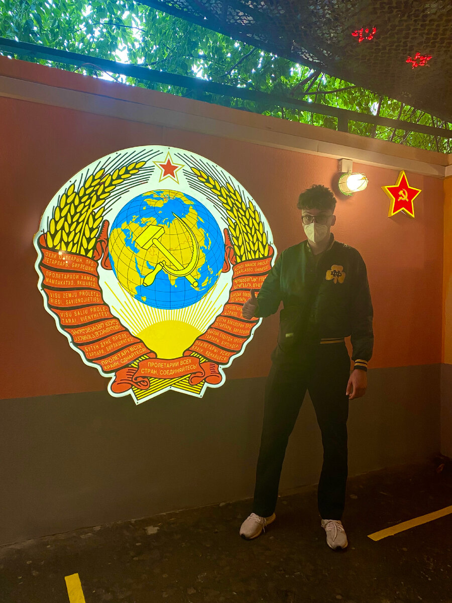 Летом 2021 года ко мне приехал в гости племянник из Германии. Я поняла, что 19-летнему парню точно понравится «Бункер Сталина»