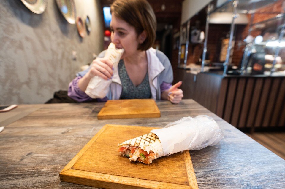     Петербургская шаверма перешла в разряд еды премиум-класса.  ПЫХАЛОВА Юлия (архив)