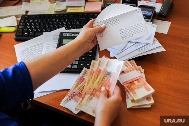    В образовательных учреждениях Кургана введут единую стимулирующую выплату директорам