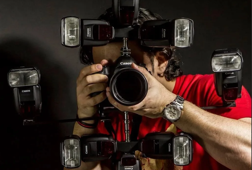 Один щелчок четыре вспышки