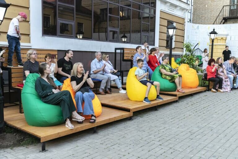    Оренбуржцы еще могут проголосовать за проекты, которые претендуют на грант Марина Шарт