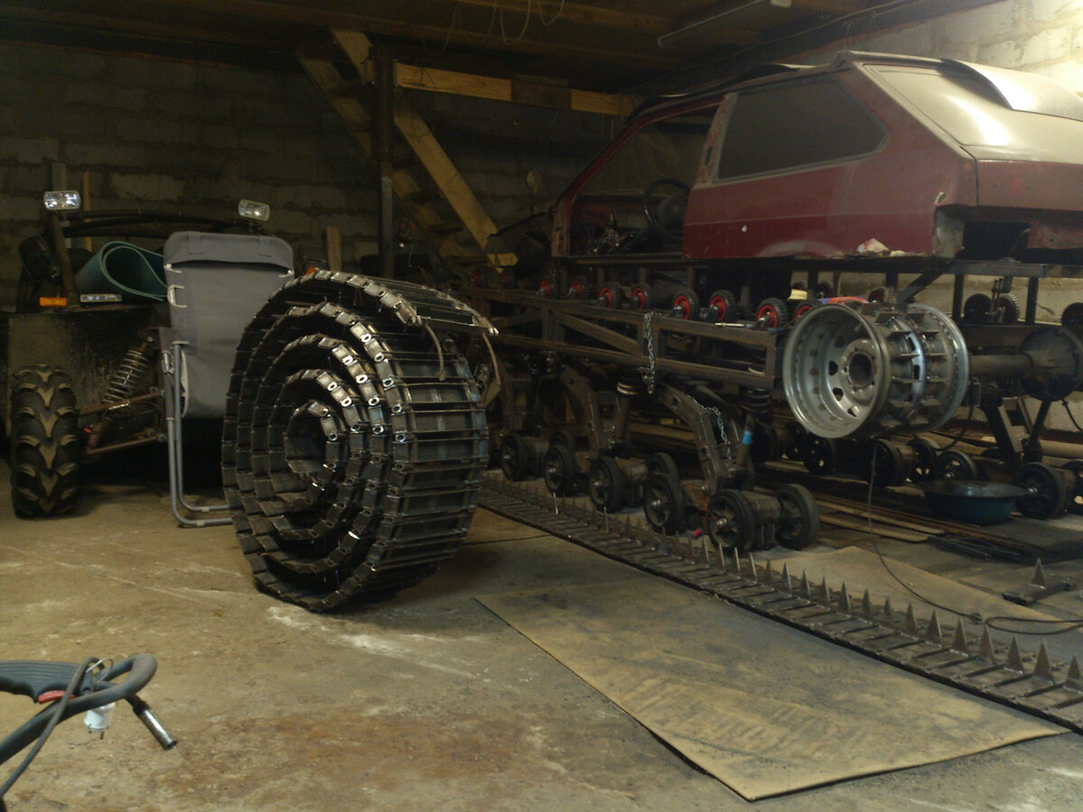 Гусеничный вездеход Рипсав. Гусеничный вездеход v8 Ripsaw. Гусеничный вездеход ВАЗ 2108. Вездеход Ripsaw трансмиссия.