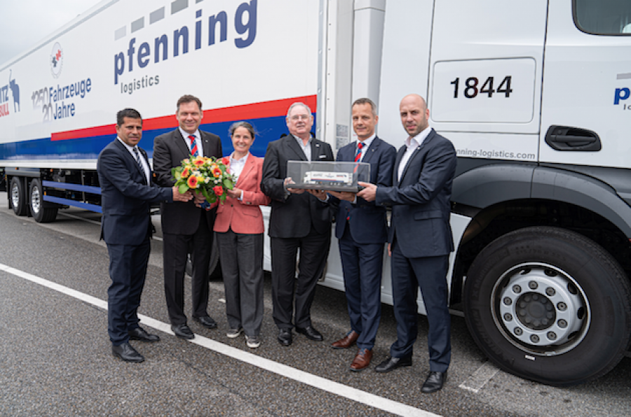 Schmitz Cargobull поставил Pfenning Logistics 1250 полуприцепов