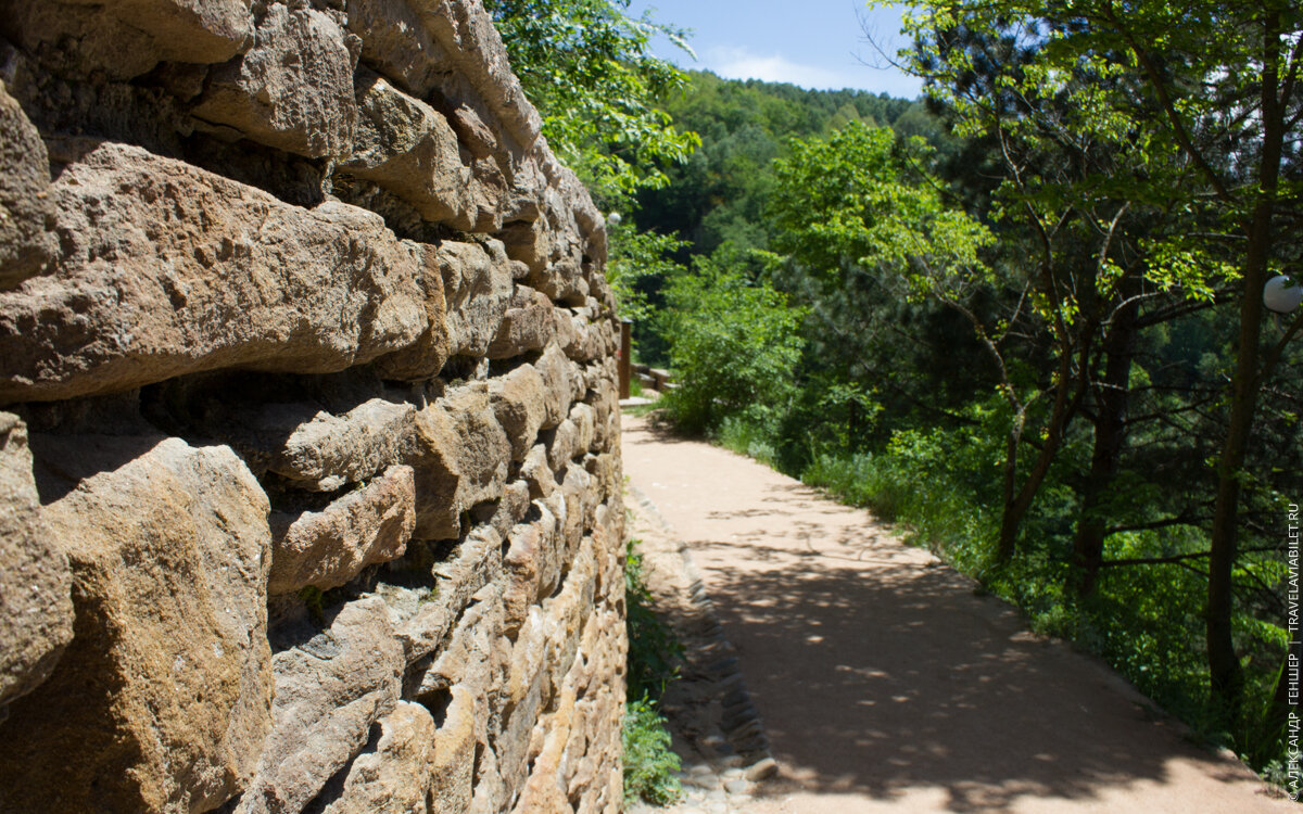 кисловодск терренкур парк. тропа терренкур кисловодск. кисловодский парк терренкуры. терренкур кисловодского курортного парка. кисловодск терренкур парк.
