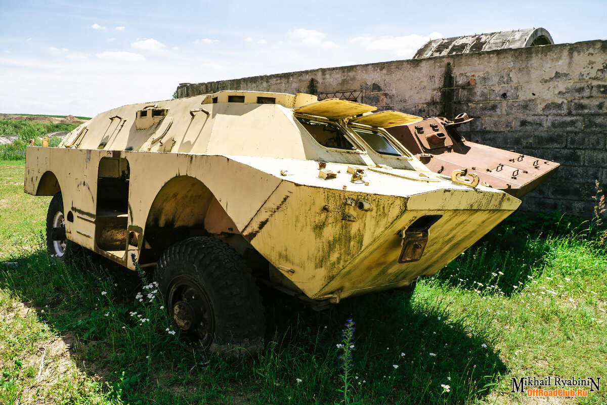 Настоящее орудие и бронетехника на заброшенной военной базе | РЯБИНИН |  ФОТОПУТЕШЕСТВИЯ | Дзен