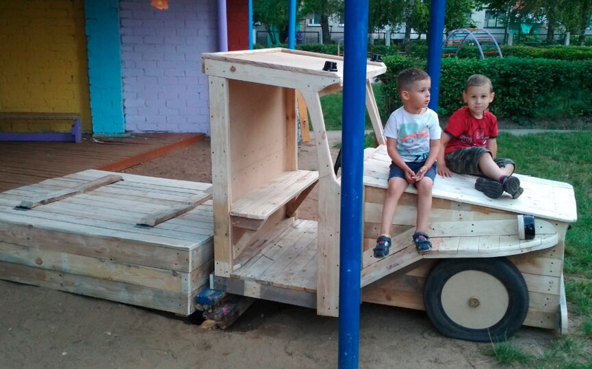 Машина из досок для детской площадки своими руками фото и идеи
