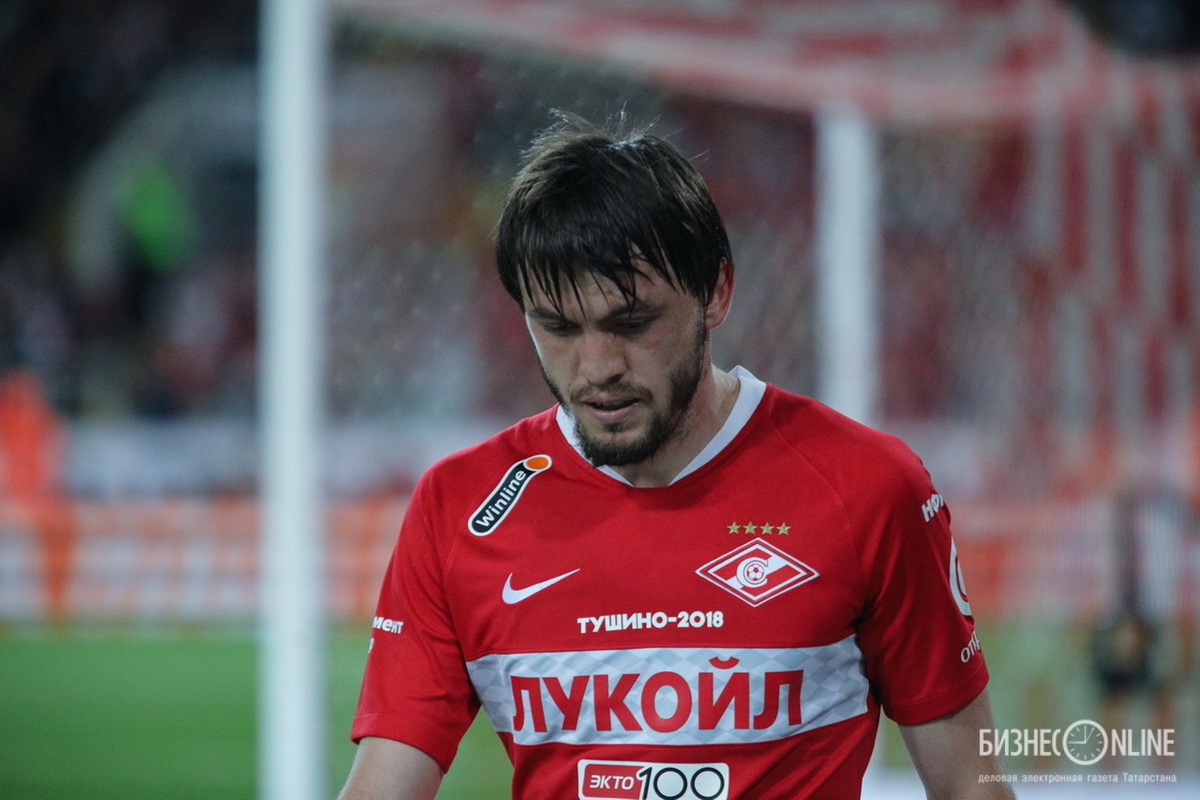 Полузащитник "Спартака" Резиуан Мирзов.