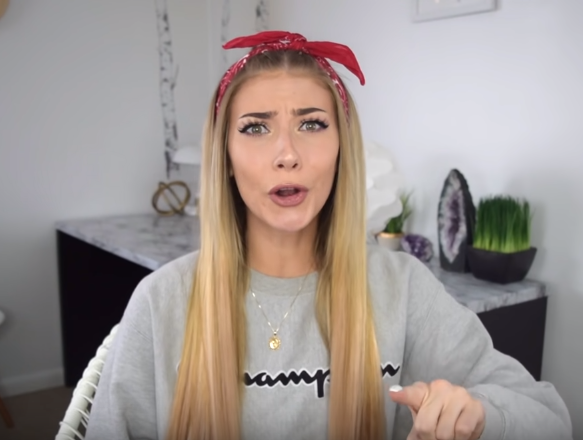 листайте вправо, чтобы увидеть критикующих дамочек https://www.youtube.com/watch?v=pMvfkBw9jFc