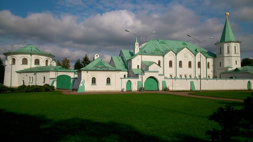 Самое необычное здание Петербурга - мнение читателей