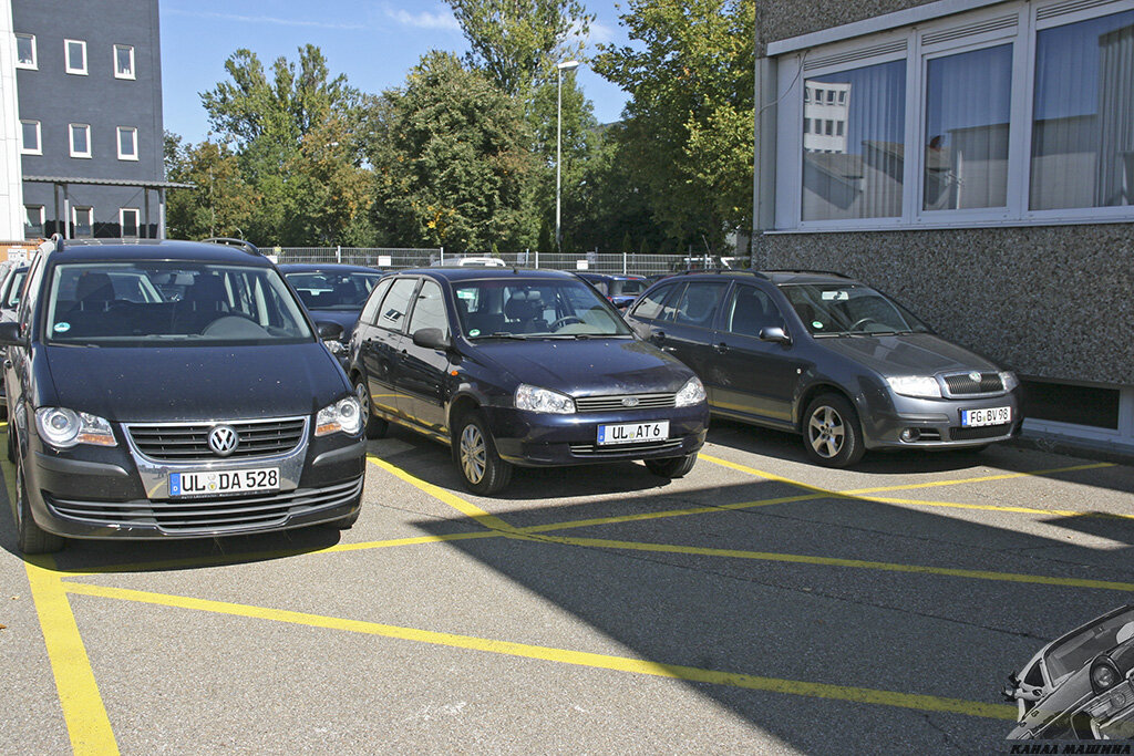Lada Kalina 2008 года выпуска в пригороде Ульма (Германия, сентябрь 2019)  