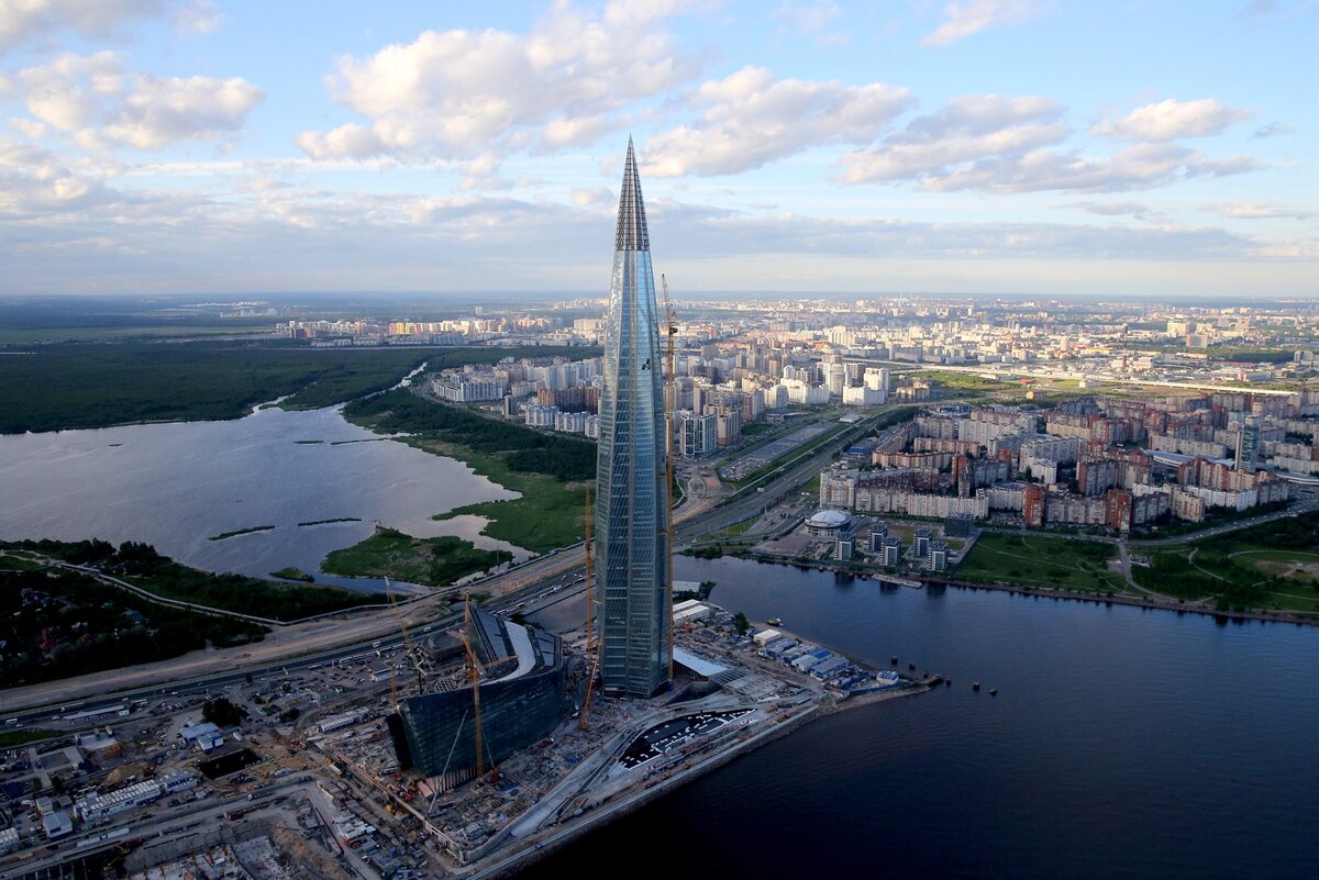 самое высокое здание санкт петербурга
