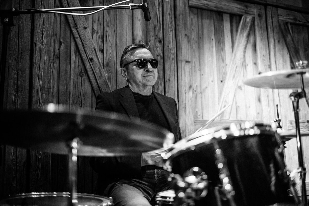 Гуру миасского рок-н-ролла Николай Гурьев по-прежнему в строю