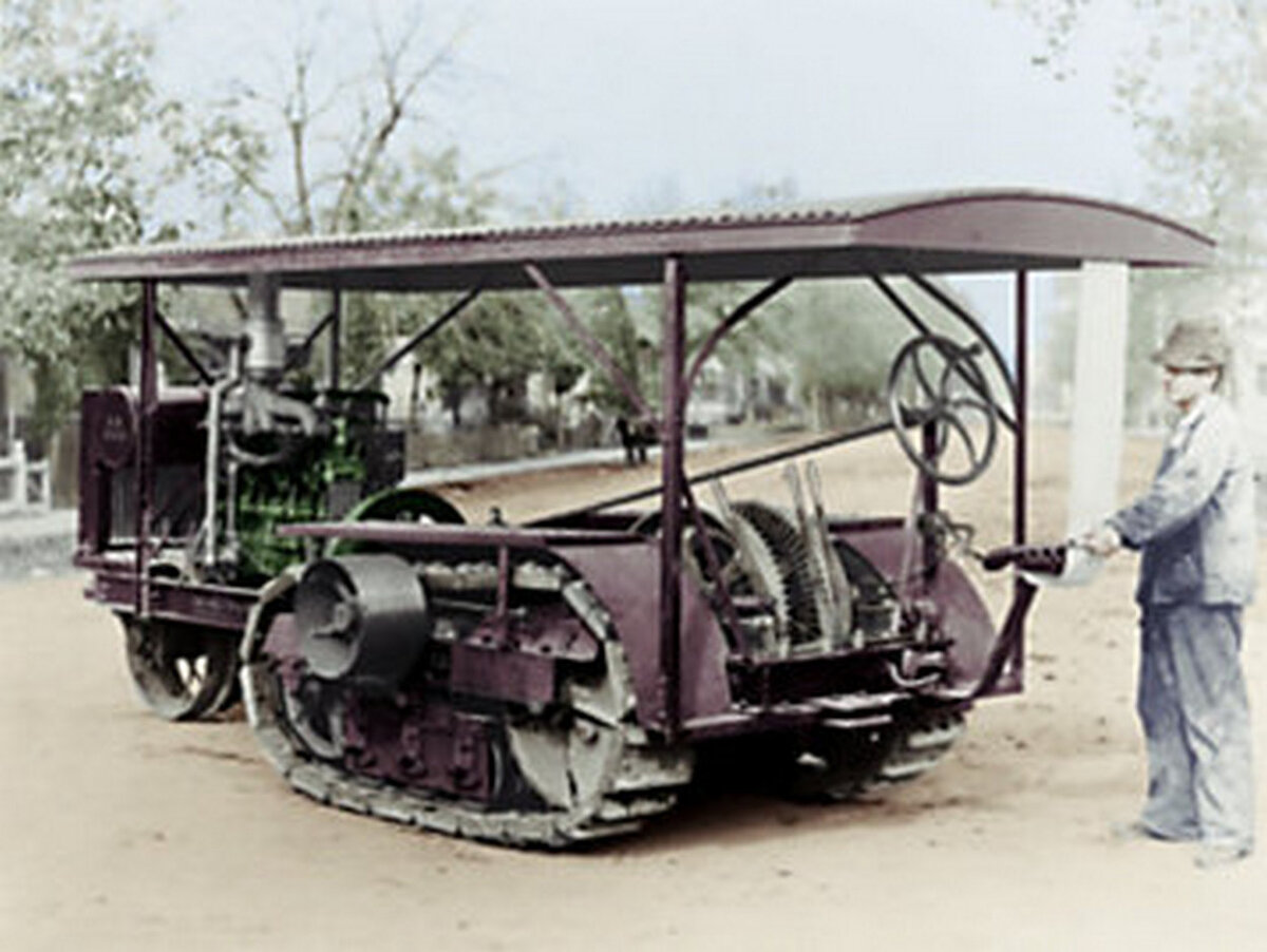 Фото: https://www.caterpillar.com/en/news/caterpillarNews/history/did-you-know-caterpillar-had-a-baby.html