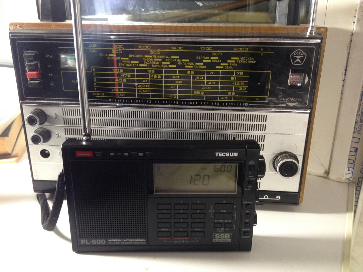 Какой приемник лучше принимает: Океан-209 или Tecsun PL-600 ...