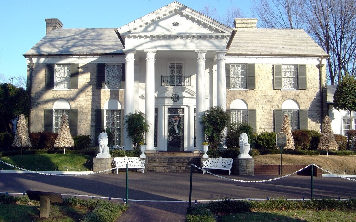 Грейсленд. То самое поместье, в котором жил Элвис Пресли