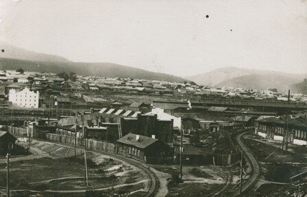 Завод в поселке Тирлянский. Источник: http://tirlyan.magnitogorsk.org/