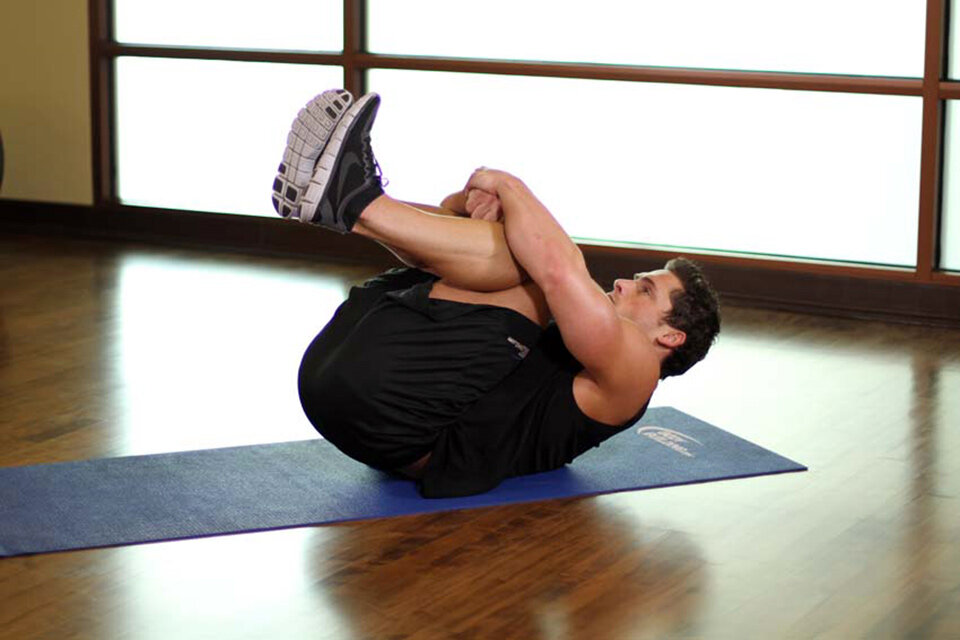 Упражнения для снятия спазма с мышц спины перед сном. 3 простые упражнения.