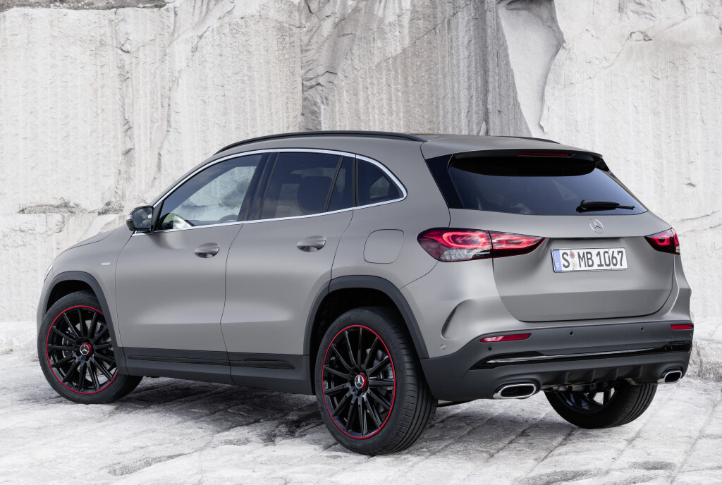 Мерседес GLA 2021