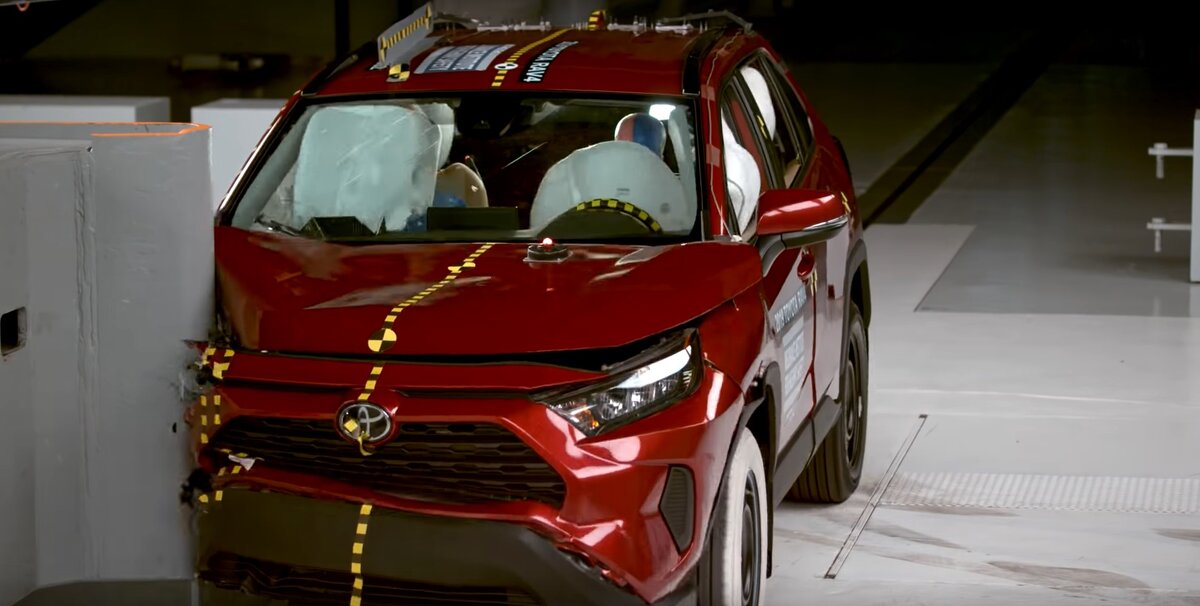 Фото краш тест тойота рав 4 