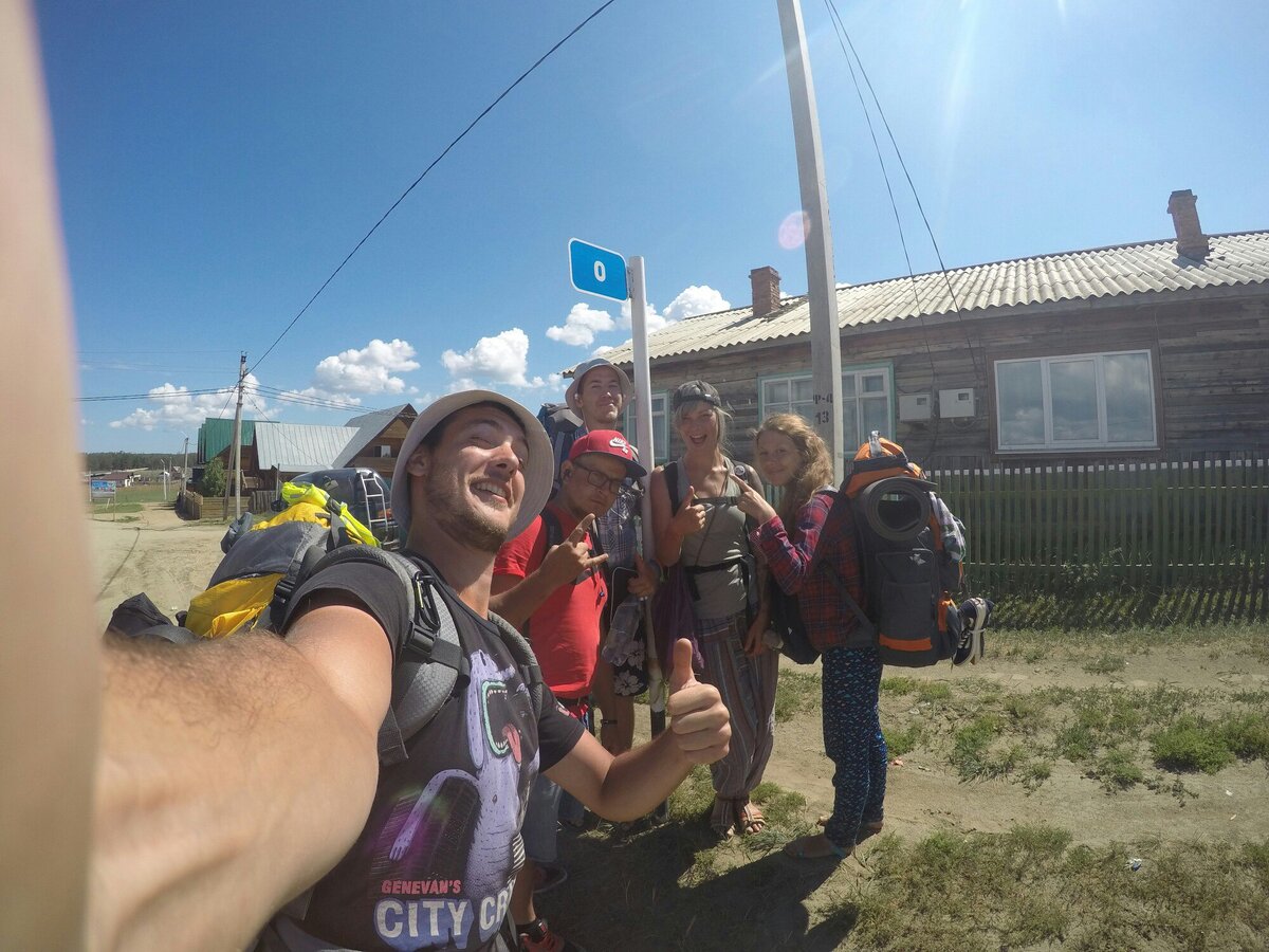 Наша команда на стартовой точке.До мыса Хобой 40 км.