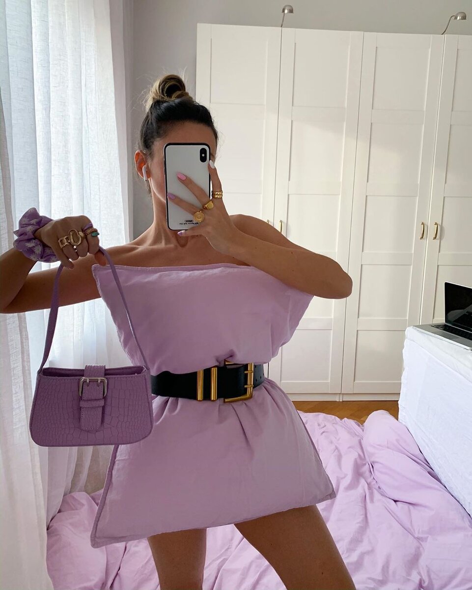 @myforteisfashion / Девушка в платье из лавандовой подушки. /Фото: instagram.com