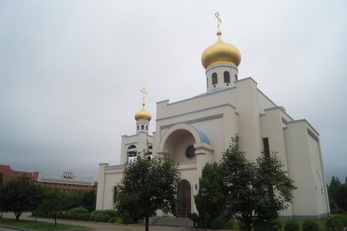 Православный Храм святой Троицы в Пхеньяне, столице КНДР. 